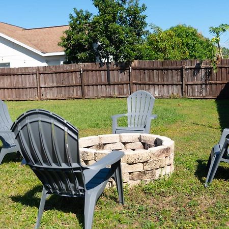 Spacious 4-Bedroom 2-Bath Abode Winter Haven Luaran gambar