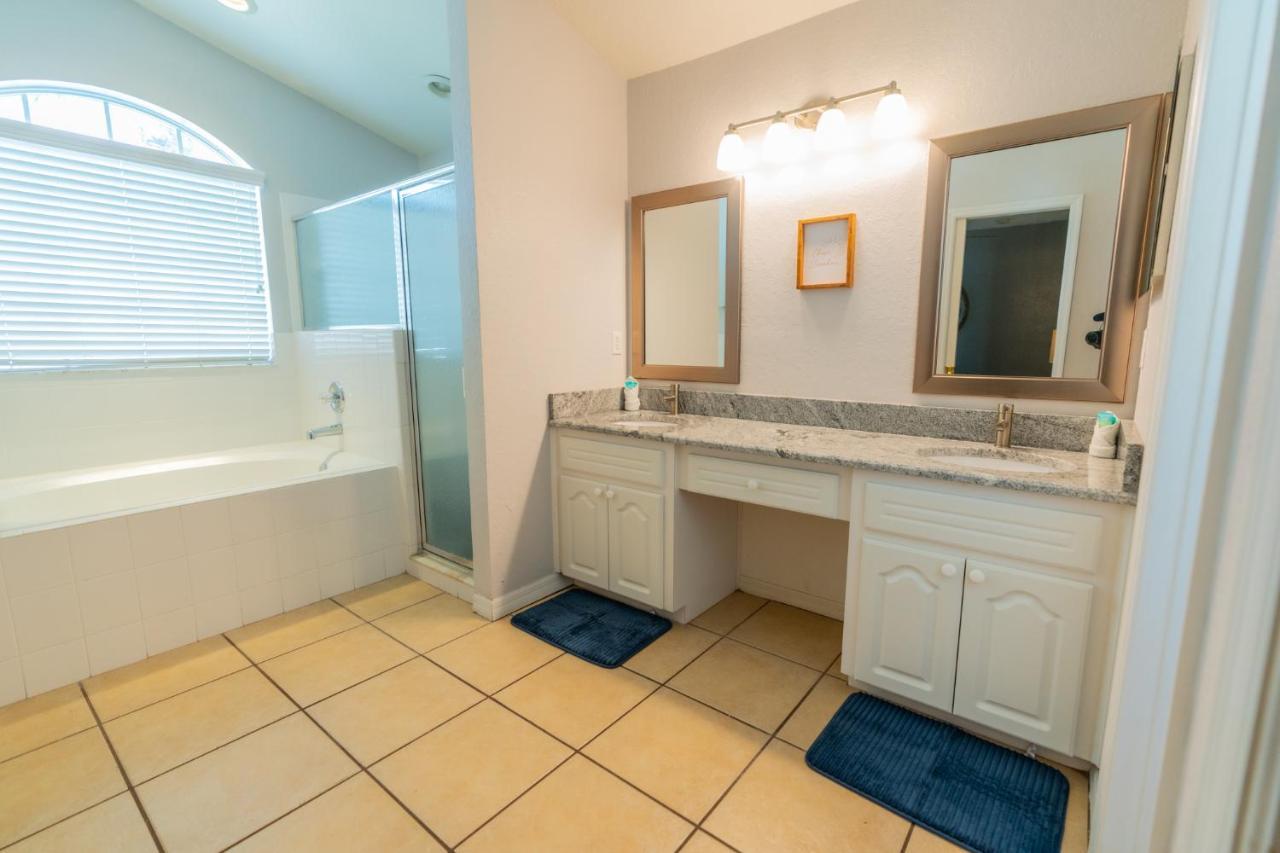 Spacious 4-Bedroom 2-Bath Abode Winter Haven Luaran gambar